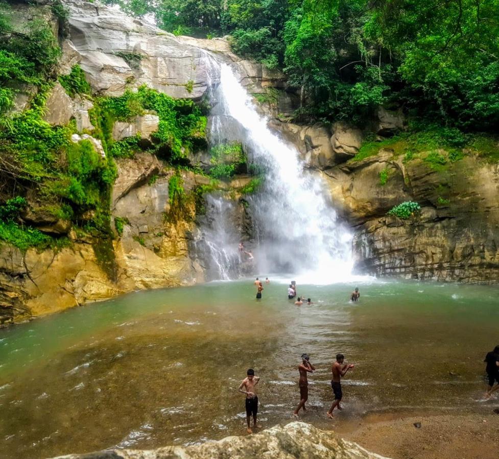 Bindu Homestay Wellawaya Bagian luar foto